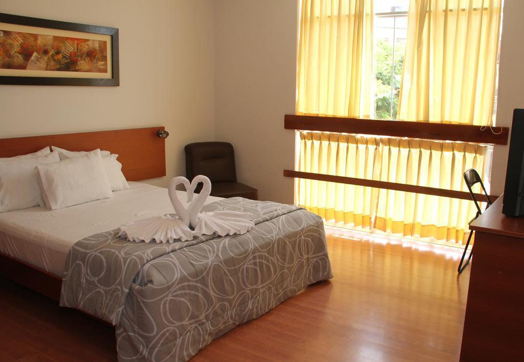 My Rouse Hotel Chiclayo Eksteriør billede